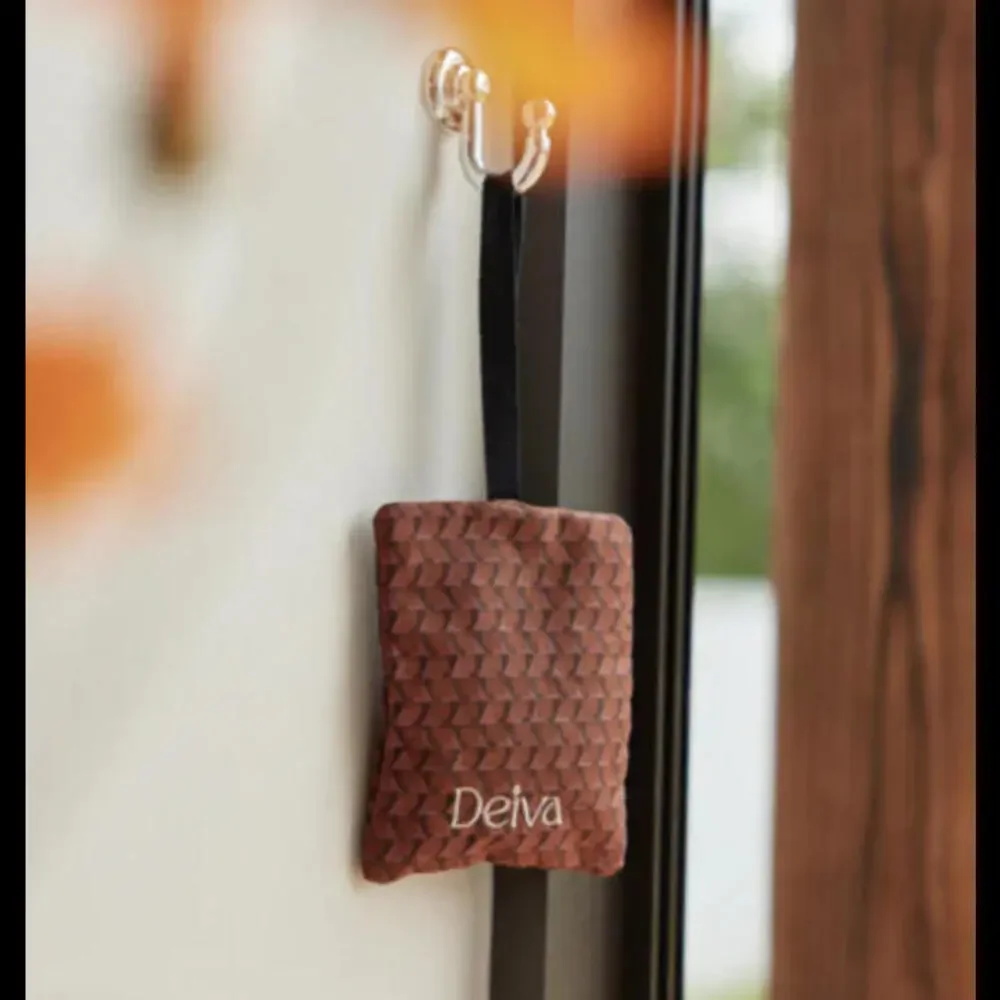 Deiva Scented Sachet Bloom On Equator: Fruit & Flower Blend for Closets, etc